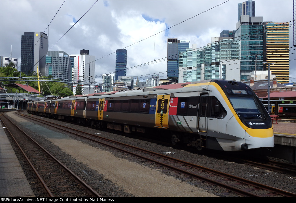 Leaving Roma Street Station